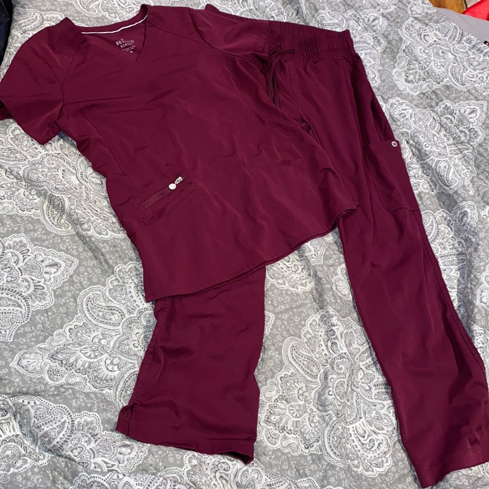 Beyond Scrubs Set Burgundy